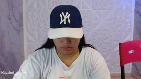 valeri_harpers4 online show from July 31, 6:35 pm