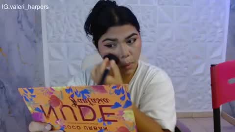valeri_harpers4 online show from August 1, 12:05 am