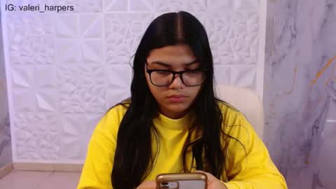 valeri_harpers4 online show from August 5, 8:18 pm