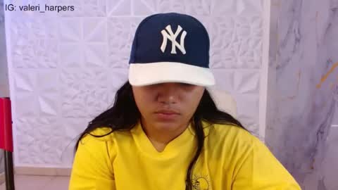 valeri_harpers4 online show from August 5, 9:24 pm