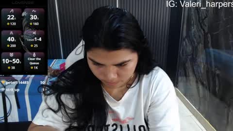 valeri_harpers4 online show from August 10, 10:55 pm