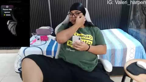 valeri_harpers4 online show from August 14, 7:28 pm