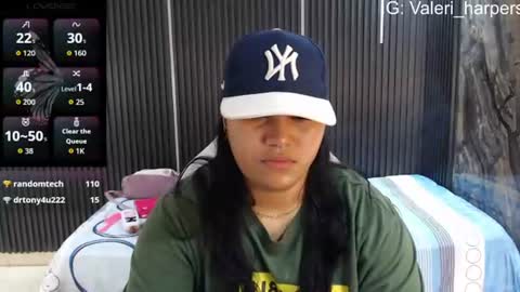 valeri_harpers4 online show from August 14, 10:57 pm
