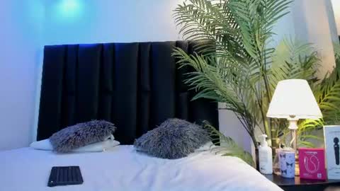valeri_tafur online show from August 18, 11:05 am