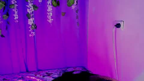 valeria_hernandez_19 online show from July 9, 5:01 am