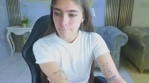 valeriaa_s online show from August 12, 12:18 pm