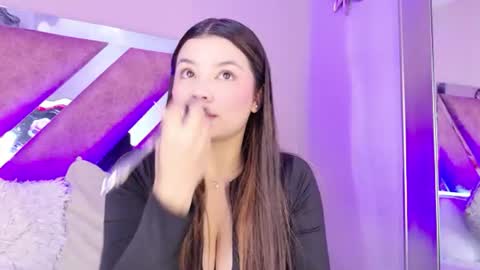 valeriaortegaa online show from August 11, 11:34 am