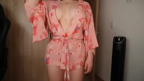 valerie07 online show from August 1, 2:17 am