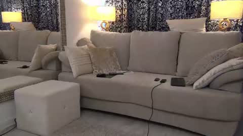 Valerie online show from August 10, 11:33 am