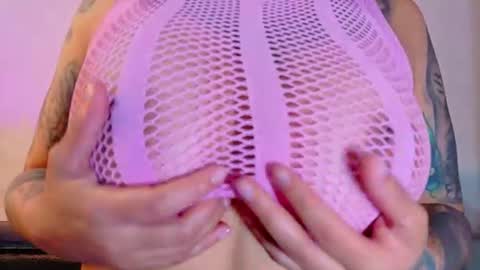 Valerie online show from August 12, 3:03 pm