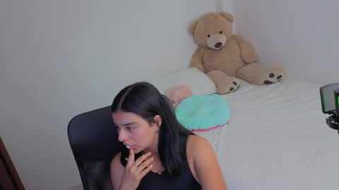 valerihouse_ online show from July 22, 2:14 am