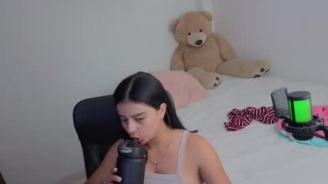 valerihouse_ online show from July 24, 2:14 am