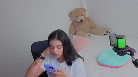 valerihouse_ online show from August 1, 2:50 am