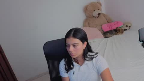 valerihouse_ online show from August 15, 2:59 am