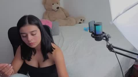 valerihouse_ online show from August 16, 2:04 am