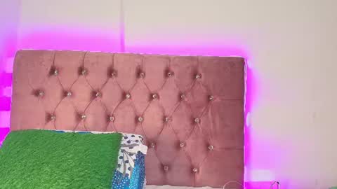valery_adams13 online show from July 10, 10:43 am