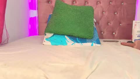valery_adams13 online show from July 17, 2:06 pm