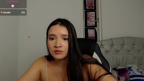 valeria and alejandro online show from July 31, 8:09 am