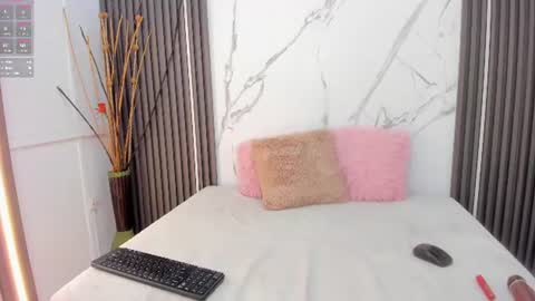 valery_chica online show from August 13, 1:25 pm
