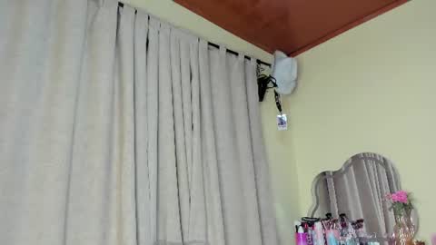 valery_roouse online show from August 14, 12:03 am