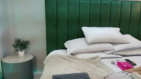 Valerya Collem online show from August 14, 3:43 am