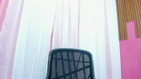 valery online show from July 18, 8:48 am