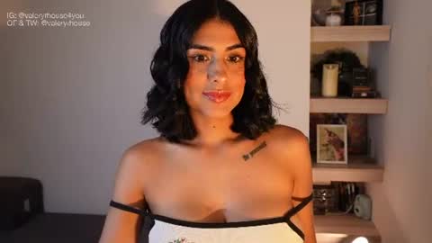 Dayii  OF dayiisalazar29 online show from August 3, 12:39 am