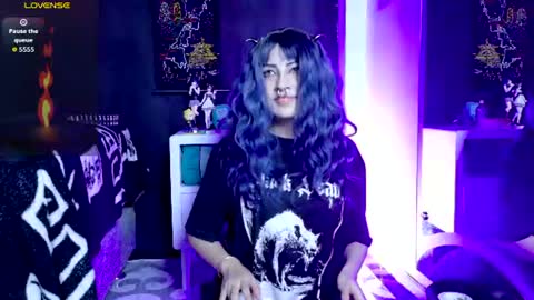  x  online show from July 21, 10:01 pm