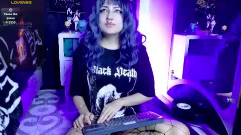  x  online show from July 21, 11:07 pm