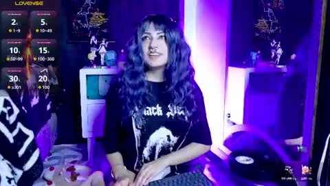  x  online show from July 22, 1:19 am