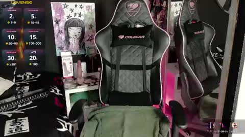 x  online show from August 14, 1:53 am