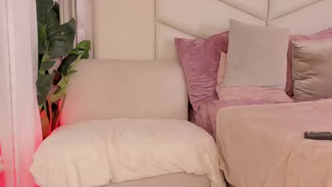 ValkyBes online show from August 5, 3:48 am