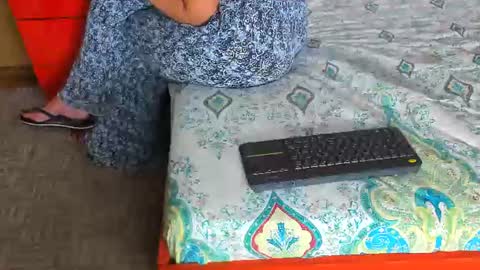 Val online show from August 15, 6:06 am