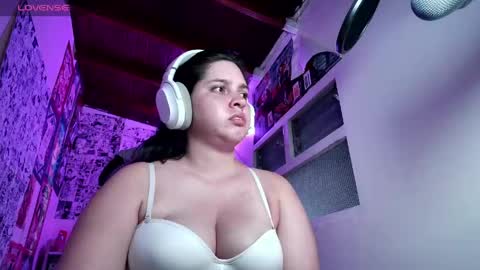 Im Violet online show from April 22, 2:03 am