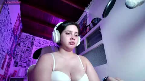 Im Violet online show from April 24, 5:00 am