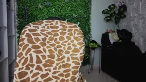 valquiria_sirgun online show from August 11, 9:44 am