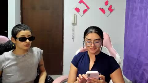 Glumi online show from August 12, 3:53 am