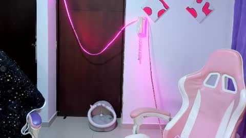 Glumi online show from August 12, 4:59 am