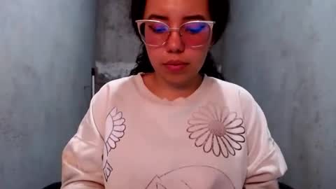 vanellopeschweetz online show from August 1, 6:58 pm