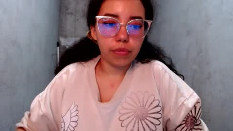 vanellopeschweetz online show from August 3, 3:30 pm