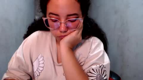 vanellopeschweetz online show from August 3, 4:36 pm