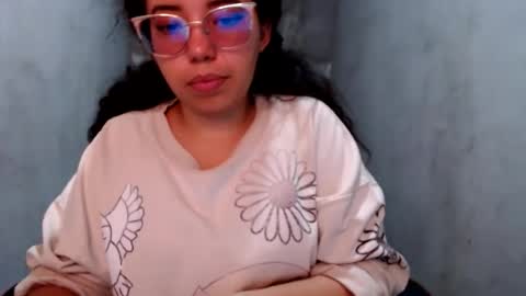 vanellopeschweetz online show from August 3, 6:48 pm