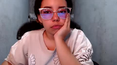 vanellopeschweetz online show from August 3, 7:54 pm