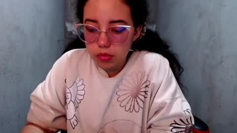 vanellopeschweetz online show from August 5, 1:20 pm