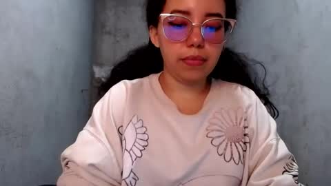 vanellopeschweetz online show from August 5, 2:37 pm
