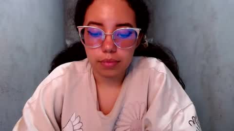 vanellopeschweetz online show from August 5, 7:01 pm
