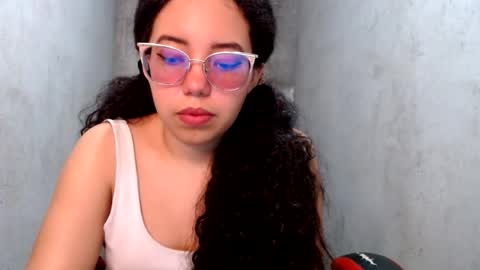 vanellopeschweetz online show from August 8, 1:44 pm