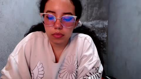vanellopeschweetz online show from August 14, 5:05 pm