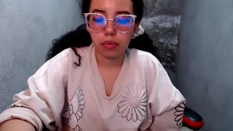 vanellopeschweetz online show from August 14, 6:11 pm