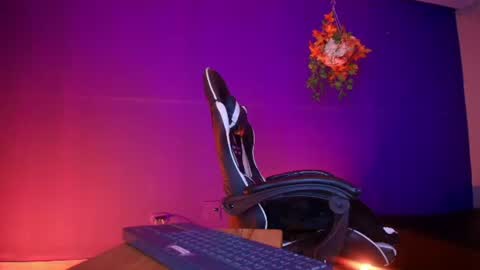 Vanelope online show from July 30, 5:26 am